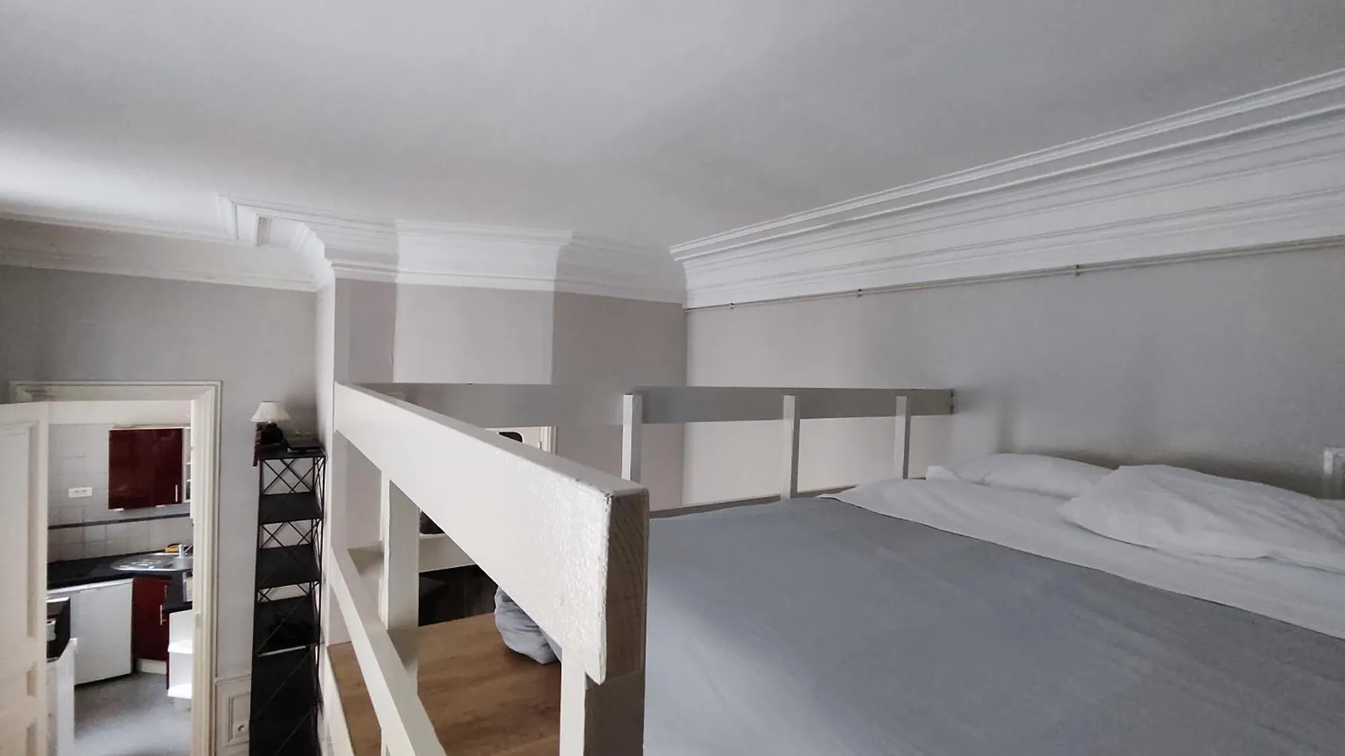 Apartamento Rue Paul Valery - 16 - 1160 *