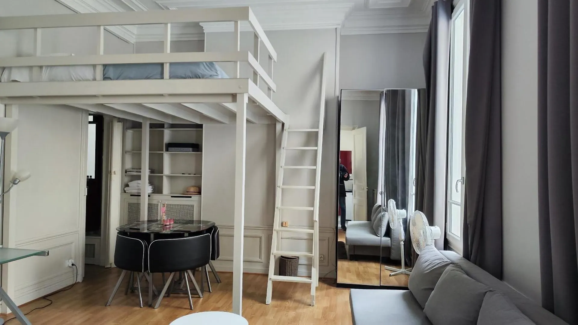Apartment Rue Paul Valery - 16 - 1160 *