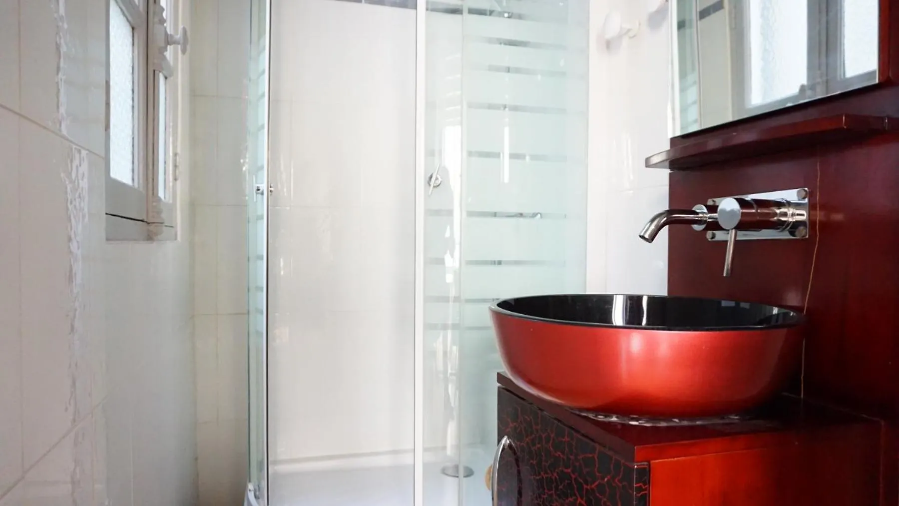 Apartman Rue Paul Valery - 16 - 1160 Párizs